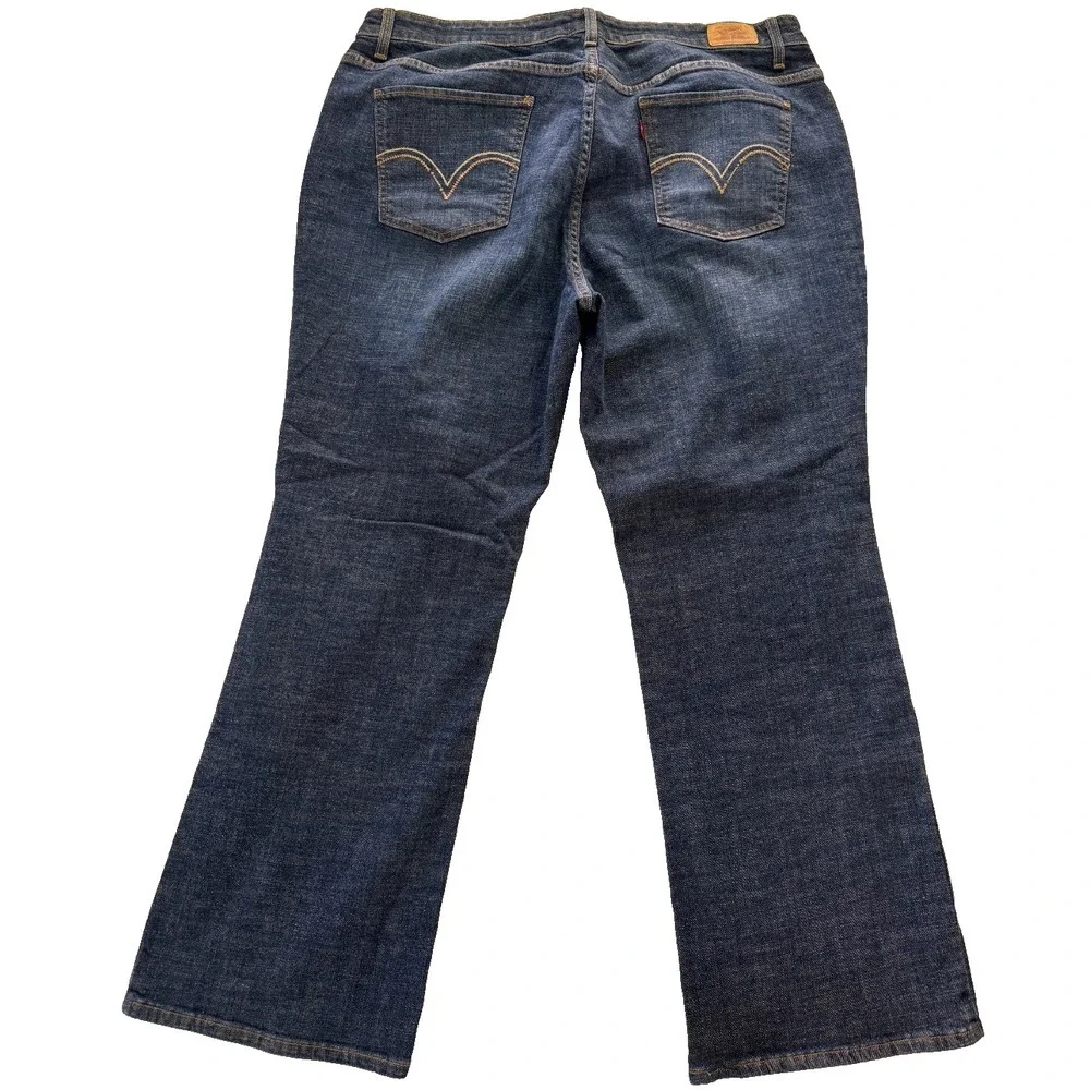 Levis Women 22 M Bootcut 580 Jeans Dark Wash Embellished Pocket detail 30 Inseam - Picture 2 of 12